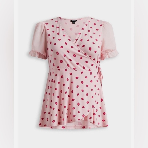 Torrid Studio Knit Chiffon Puff Sleeve Surplice Top Pink Size 1X Dark Pink Lips - Picture 4 of 14